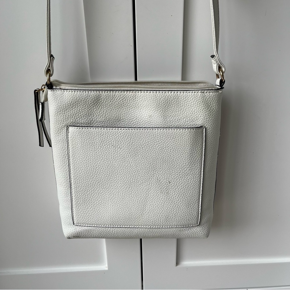 Elegant White Crossbody Bag - Picture 2 of 5